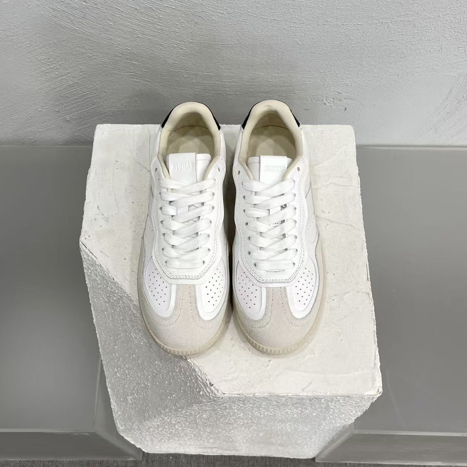 Alohas TB.490 White Leather Sneakers – Original Com