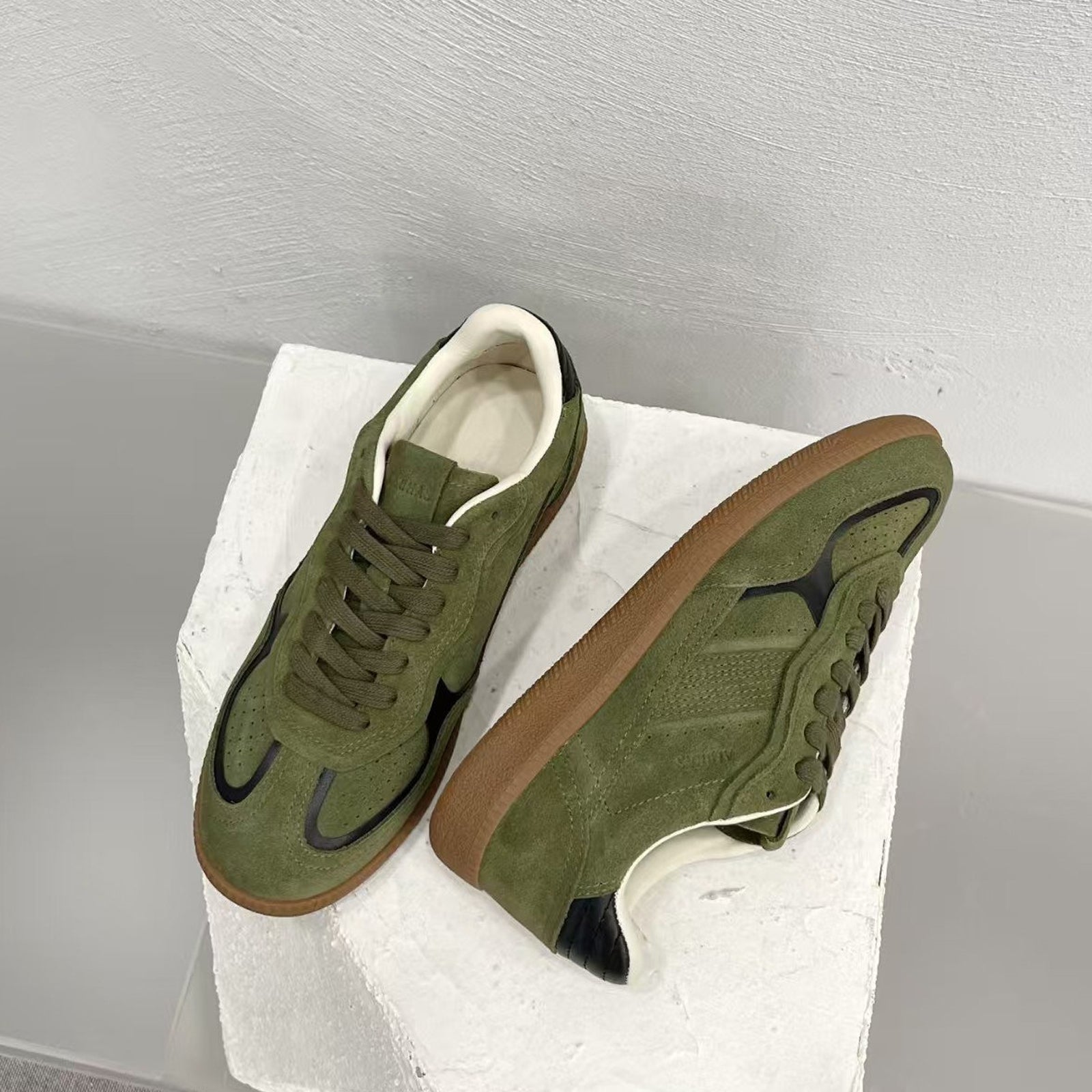 Alohas TB.490 Rife Green Suede Sneakers – Low Top Women