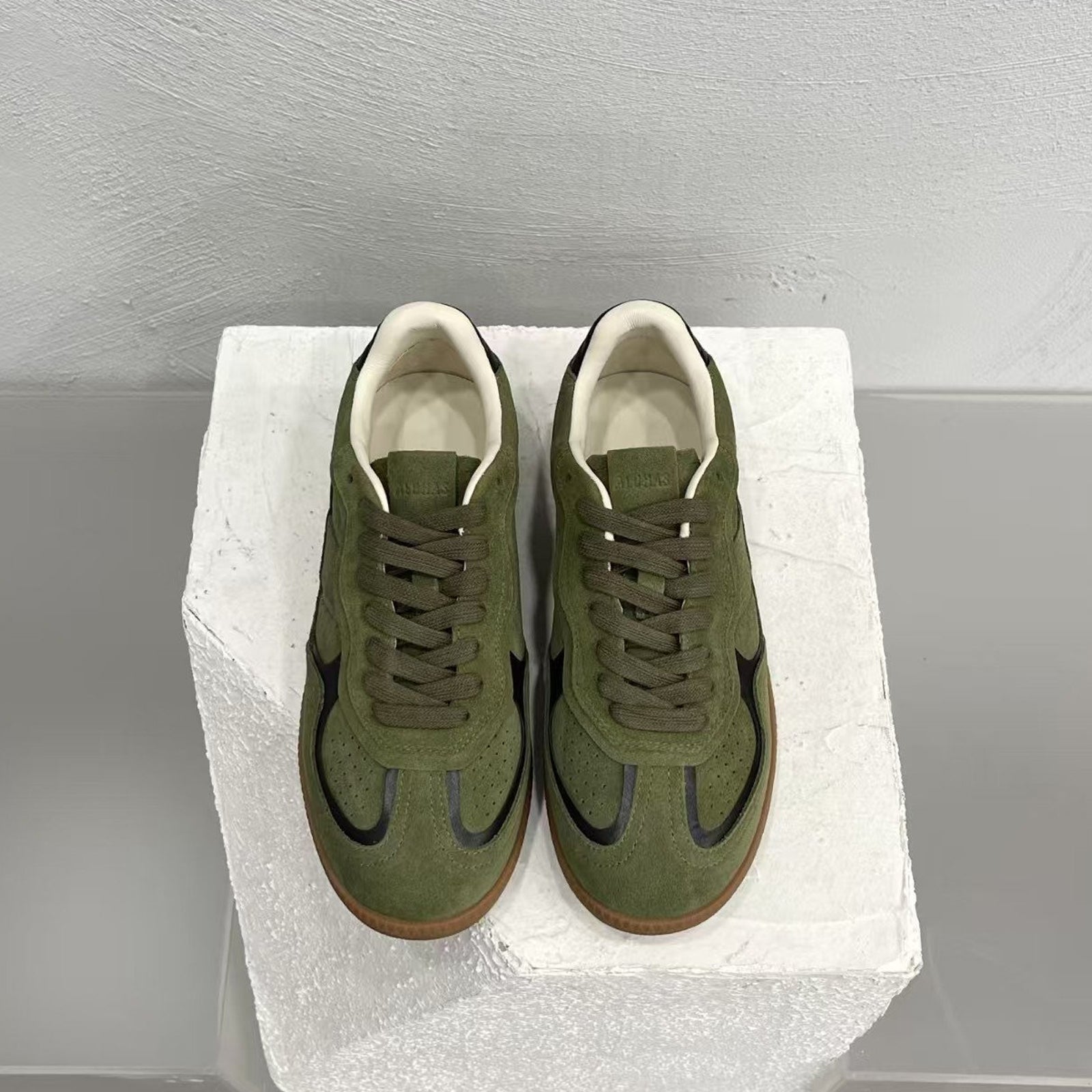Alohas TB.490 Rife Green Suede Sneakers – Low Top Women