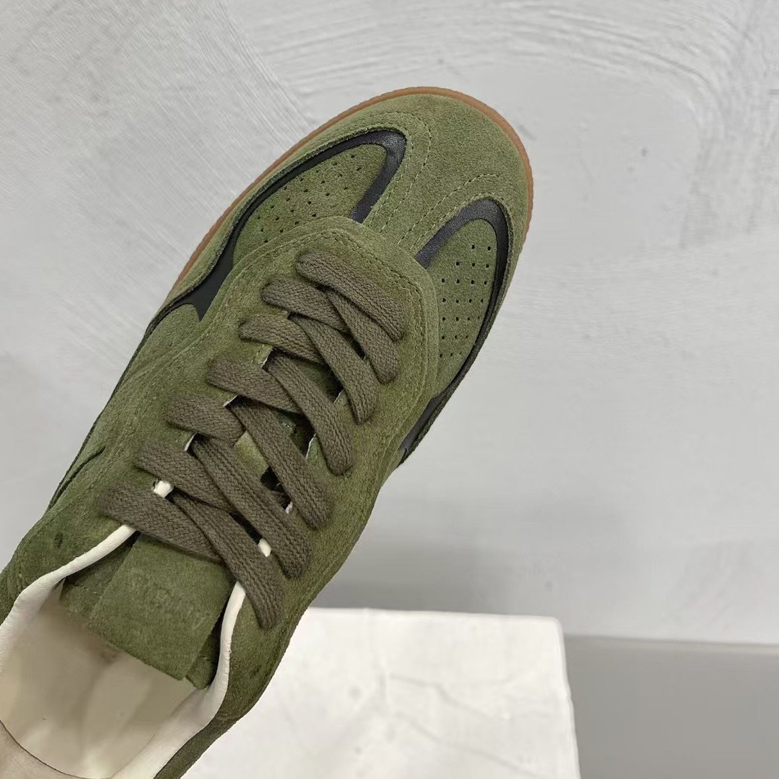 Alohas TB.490 Rife Green Suede Sneakers – Low Top Women
