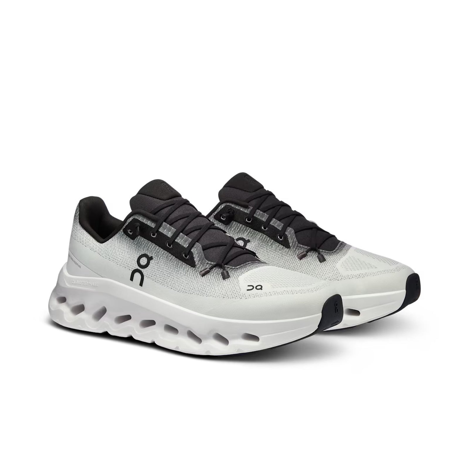ON Cloudtilt 'Black / Ivory' Lifestyle Sneakers (3ME10101430)