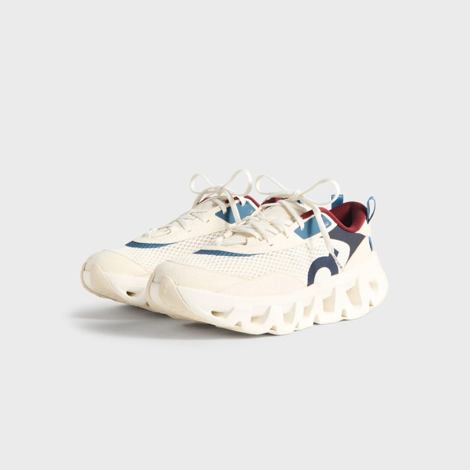 Kith for ON K-Tech 2 'White / Real Teal' Collaborative Sneakers (3MG10841200)